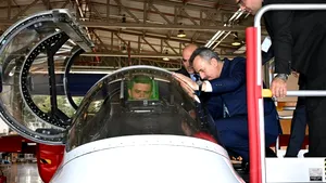 Radu Miruță, în carlinga unei aeronave în Turcia, înaintea Summitului NATO. Ce vizită a făcut
