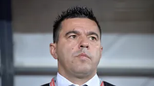 Cosmin Contra, selecţionerul României, implicat într-un accident auto în Bucureşti