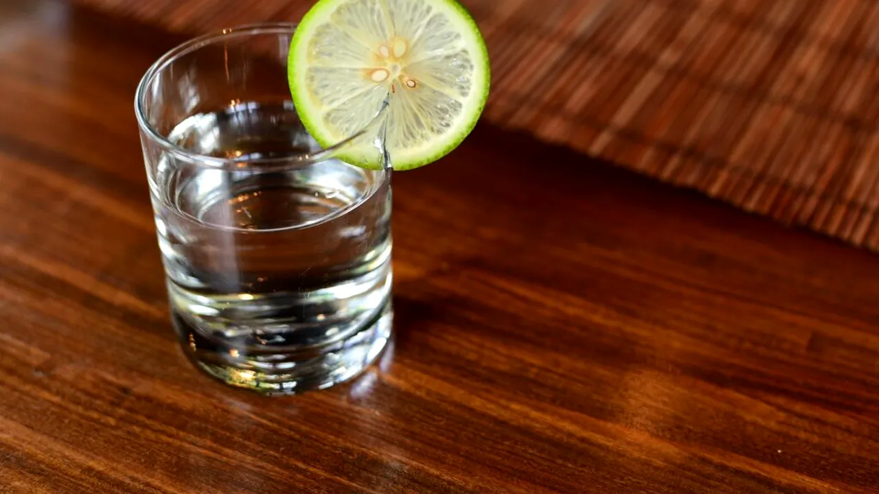 Nutriționiștii desființează una dintre cele mai populare metode de detoxifiere și slăbit: nu ajută, poate provoca probleme