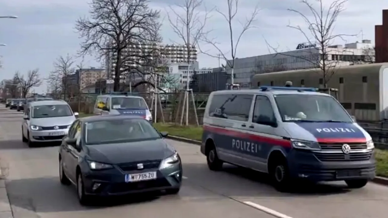 Un bebeluș de 10 săptămâni a supraviețuit unei căderi în Alpi. A avut foarte mult noroc, spun medicii