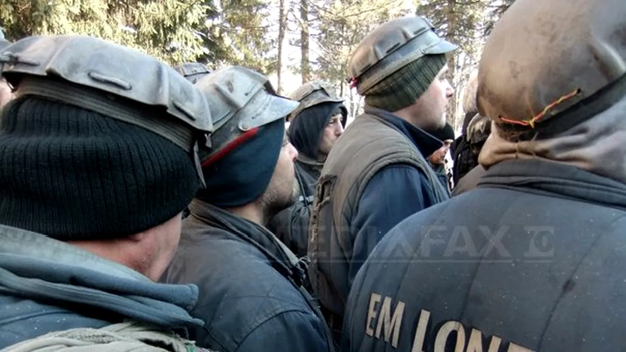 Protest spontan al minerilor din Valea Jiului după intrarea în insolvenţă a CE Hunedoara