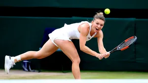 Simona Halep, primită cu flori pe aeroport, la revenirea în ţară. Sportiva a vorbit despre un moment CONTROVERSAT din timpul meciului cu Johanna Konta