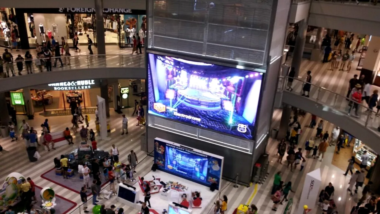 Atac terorist dejucat la unul dintre cele mai mari mall-uri din lume. FBI a arestat un tânăr de 18 ani