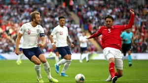 Un suporter englez a murit în Sofia chiar înaintea meciului Bulgaria - Anglia. Microbistul ar fi consumat droguri