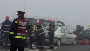 Poliţia Rutieră: 20 de şoferi implicaţi în carambolul de pe Autostrada Soarelui sunt audiaţi/ Maşinile vor fi expertizate tehnic luni