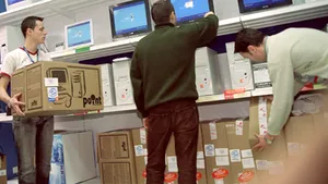 Românii îşi doresc să fie bine trataţi la cumpărături de personalul magazinului