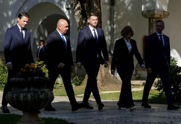 POLITIC Zi decisivă în PNL: liberalii hotărăsc dacă votează Guvernul Luca Niculescu