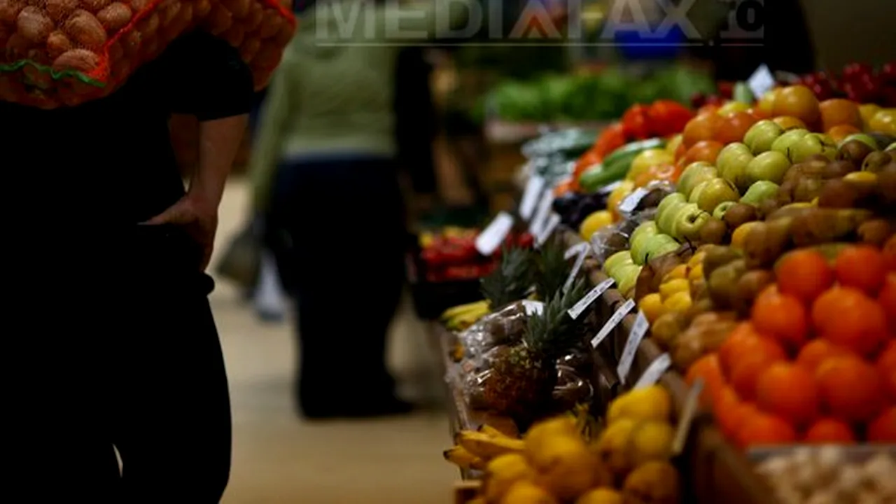 Preţurile au scăzut uşor în iulie. Care sunt produsele cu cele mai mari ieftiniri