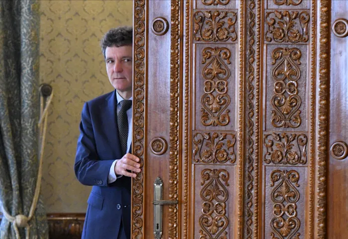 LIVE VIDEO UPDATE Consultările de la Cotroceni continuă. Ce propun partidele pentru viitorul Guvern