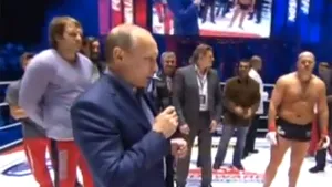 Putin, huiduit pe ring, la un meci de lupte - VIDEO