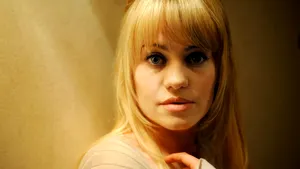 Duffy a povestit pentru prima oară despre calvarul prin care a trecut. Cântăreaţa a fost răpită, drogată şi violată: „E ca şi cum ai trăi o crimă, eşti viu, dar mort