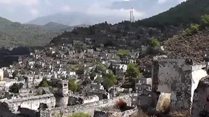 Oraşul fantomă: Povestea localităţii Kayaköy, complet abandonată - FOTO, VIDEO