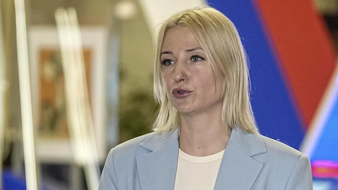 O jurnalistă pacifistă vrea să-l lase fără serviciu pe Putin 