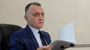 Cîmpeanu: S-a amânat cu un an ieşirea din sistem a 3.000 de profesori universitari fără doctorate