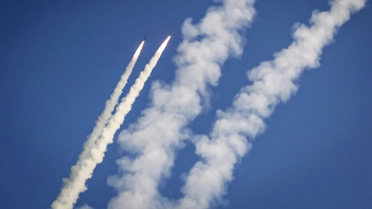 Coreea de Nord confirmă că ultimele sale teste militare au inclus rachete echipate cu focoase de tip bombă cu dispersie