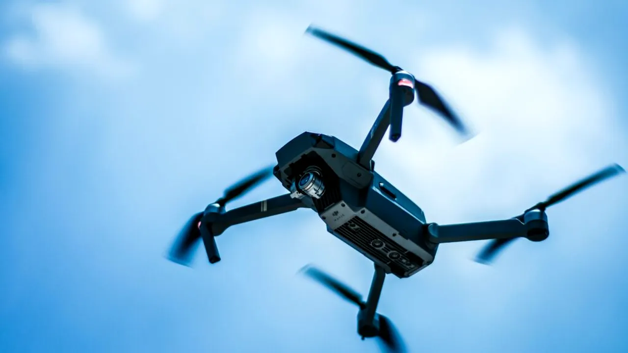Drone ucrainene au lovit două orașe din Rusia, cu o zi înaintea întâlnirii SUA – Rusia din Alaska