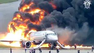 VIDEO | Imagini noi terifiante cu avionul care s-a lovit de pistă şi a luat foc în Rusia în 2019