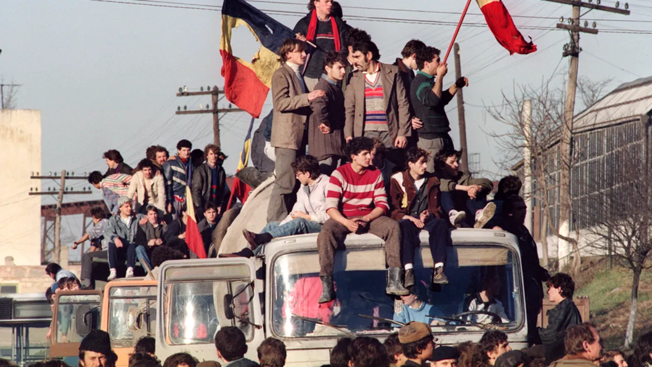 Elevii vor avea o nouă materie: Istoria Revoluţiei din 1989 