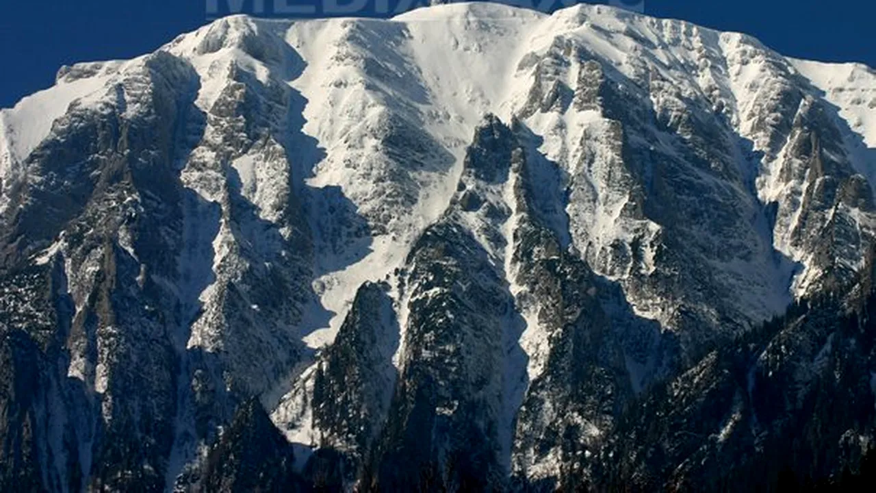 Risc de avalanşă de gradul trei, în Munţii Făgăraş şi Bucegi