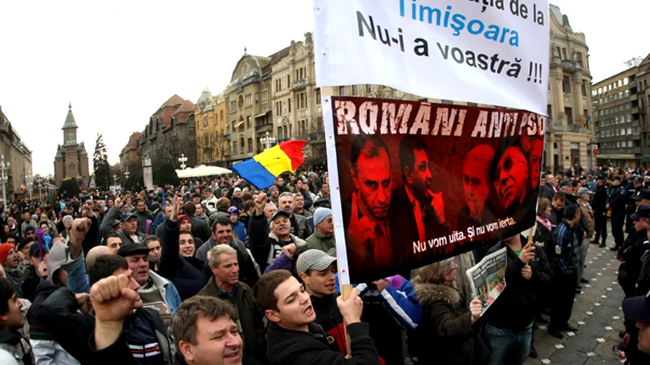 Circa 300 de oameni au protestat, la Braşov, solidari cu manifestanţii anti-PSD de la Timişoara