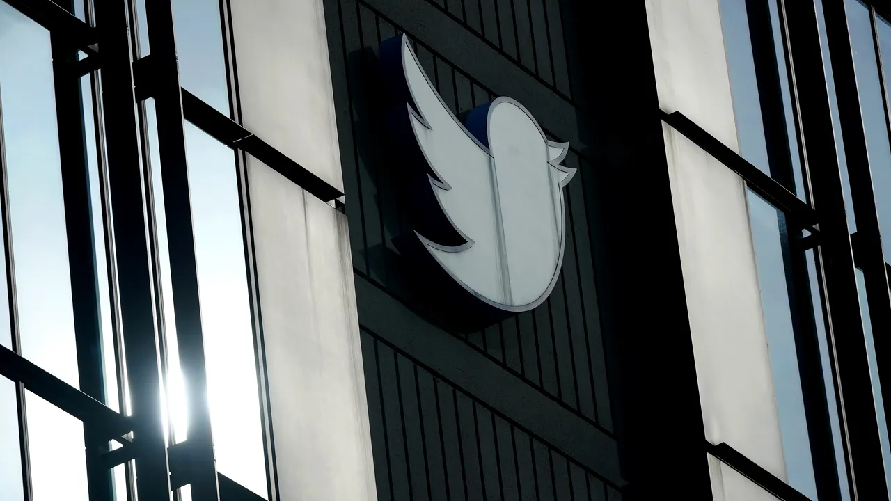 Twitter îşi schimbă politica. Ce modificări aduce noul regulament