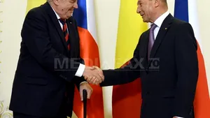 Băsescu: Relaţia româno-cehă nu a suferit niciodată din lipsă de prietenie/ Preşedintele Cehiei: Am adus cu mine foarte mulţi oameni de afaceri pentru investiţii