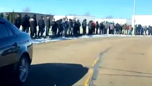 Nebunie în Illinois, după legalizarea canabisului. Cozi de sute de persoane şi vânzări de 3,2 milioane dolari în 24 ore | VIDEO