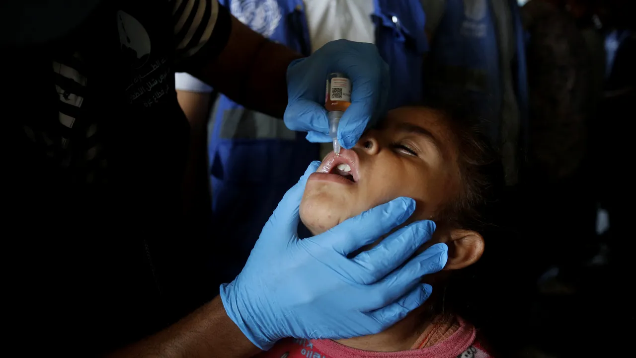 Peste 87.000 de copii au fost vaccinaţi împotriva poliomielitei în Gaza