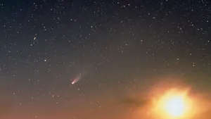 În dimineţile de 5 şi 6 mai va putea fi observat, cu ochiul liber, praf din coada cometei Halley