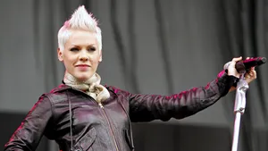 Pink revine cu un nou album (Galerie Video)