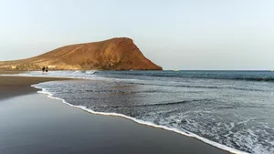 Una dintre destinațiile turistice preferate ale românilor este „în pragul dezastrului” din cauza suprapopulării