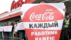 Coca-Cola îşi retrage publicitatea de la patru posturi de televiziune ruse apropiate Kremlinului