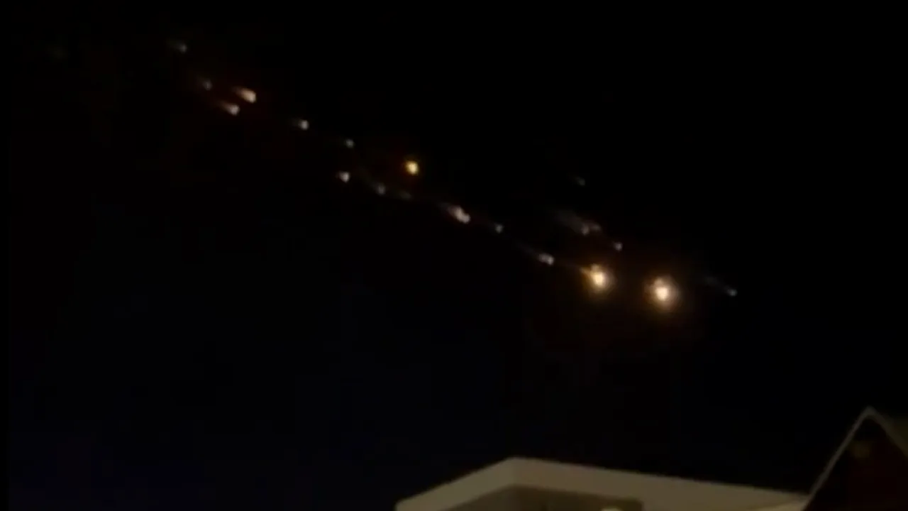 Lumini bizare pe cerul din Kazahstan. Inițial s-a crezut că au legătură cu războiul din Ucraina