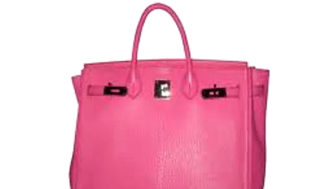 Poşete şi eşarfe Hermès, în valoare de 300.000 de euro, furate la Tokyo