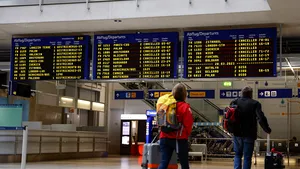 Zeci de mii de zboruri din Europa, în pericol din cauza unei greve a controlorilor de trafic aerian