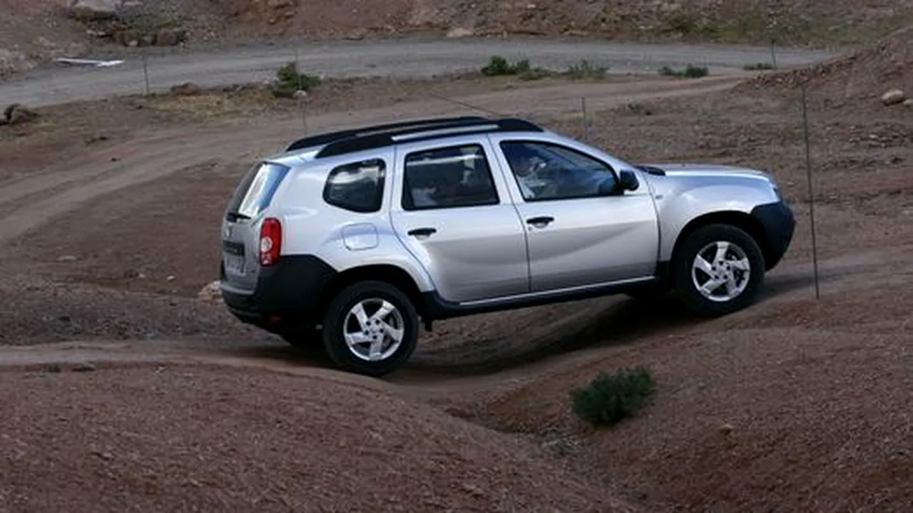 Test drive: Dacia Duster vs dunele de nisip de nisip din Maroc