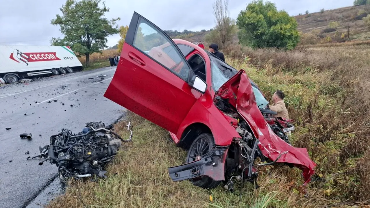 Accident grav pe o șosea din Iași. O persoană a fost descarcerată. Restricții de circulație