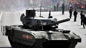 Opţiune disperată? Putin ar putea trimite tancurile T-14 Armata de ultima generaţie în Ucraina 