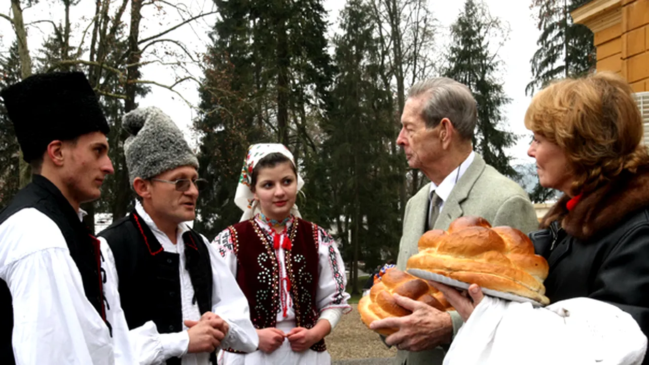 Familia regală a primit la Castelul din Săvârşin zeci de colindători