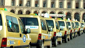Besciu şi Vulpescu vin cu taxi Golden Blitz