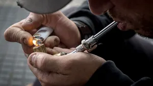 Peste 100 de şoferi din Capitală, depistaţi la volan în 2017 după ce au consumat droguri. În ţară ar putea fi mult mai mulţi, dar lipsesc aparatele drugtest 