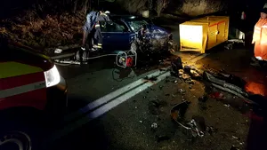Şase persoane, rănite într-un accident pe Valea Oltului, după ce un şofer a adormit la volan | FOTO