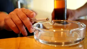 Medici: Legea antifumat nu trebuie amendată, 42 de mii de români mor anual din cauza fumatului