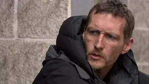 ATACUL din Manchester: Eroul vagabond Stephen Jones, care a salvat viaţa mai multor copii, va primi o casă din partea fiului preşedintelui West Ham United