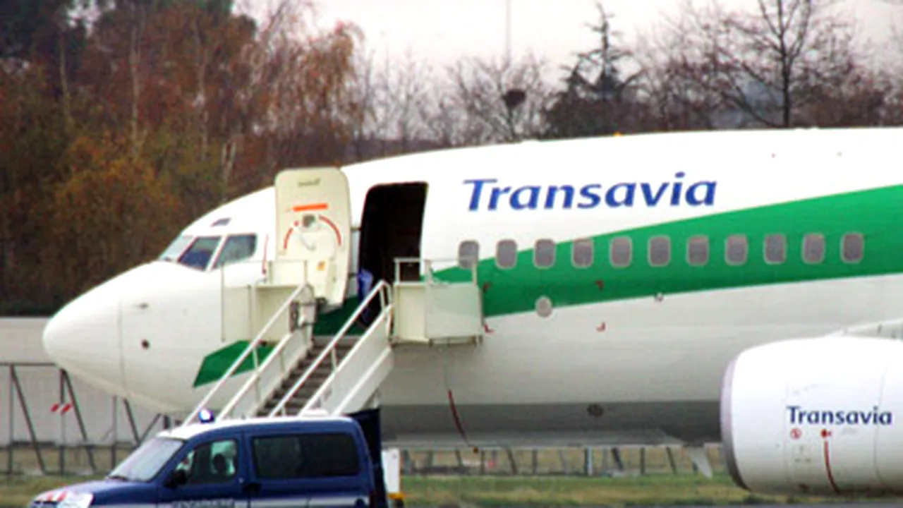 Avion evacuat pe aeroportul din Rotterdam, în urma unei ameninţări de deturnare