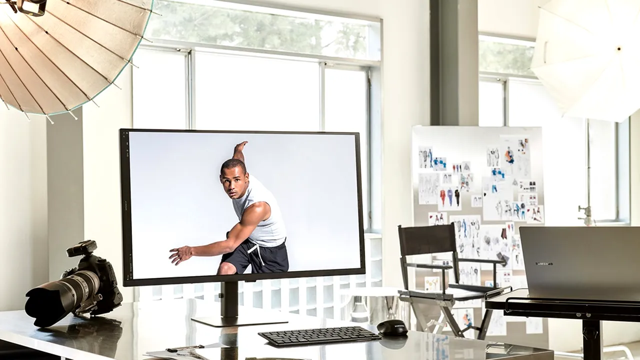 Samsung Electronics dezvăluie noile monitoare Odyssey OLED, Smart Monitor şi ViewFinity pentru 2024