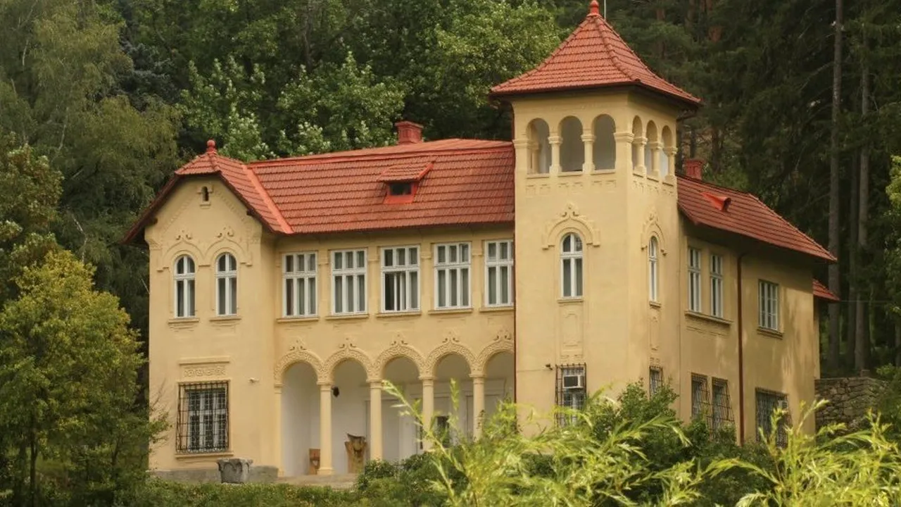 Muzeul Memorial Octavian Goga din Ciucea va fi restaurat. Asupra poetului planează suspiciuni că ar fi avut legături cu mişcarea fascistă