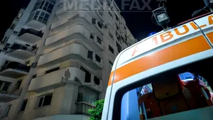 INCIDENT DRAMATIC în Capitală: O femeie şi-a incendiat apartamentul, apoi s-a aruncat de la etajul opt
