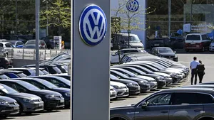 Volkswagen îşi schimbă numele, dar nimeni nu trebuia să afle încă. Procesul a început cu o eroare de proporţii