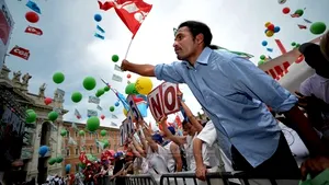 MITING DE AMPLOARE la Roma: Zeci de mii de oameni au cerut crearea de locuri de muncă - FOTO